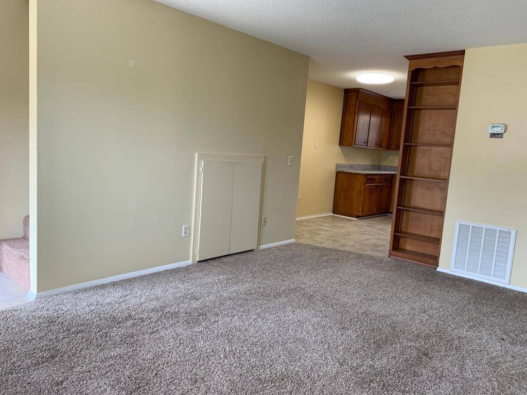 Apartment for rent at 102 Weeks Dr #5, Enterprise, AL 36330