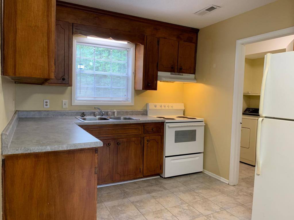 Apartment for rent at 102 Weeks Dr #5, Enterprise, AL 36330