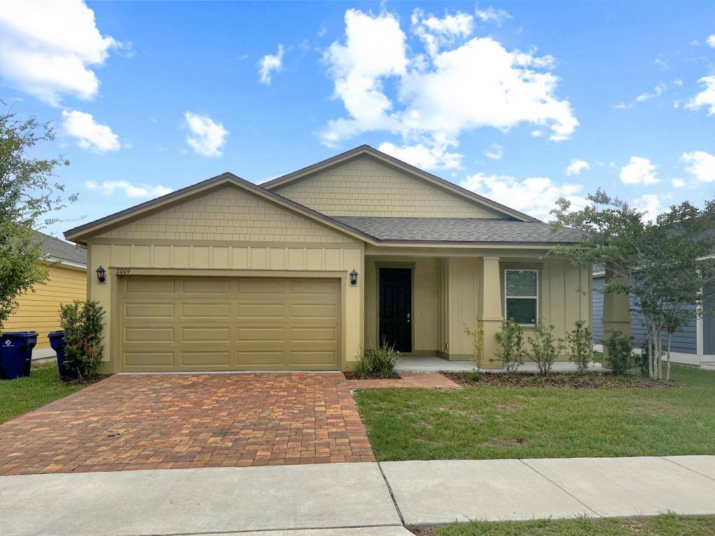 House for rent at 2009 Sloans Outlook Dr, Groveland, FL 34736
