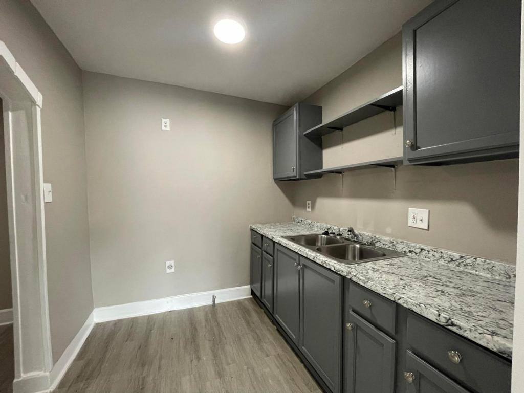 Apartment for rent at 1413 Spruce St #3, Leavenworth, KS 66048