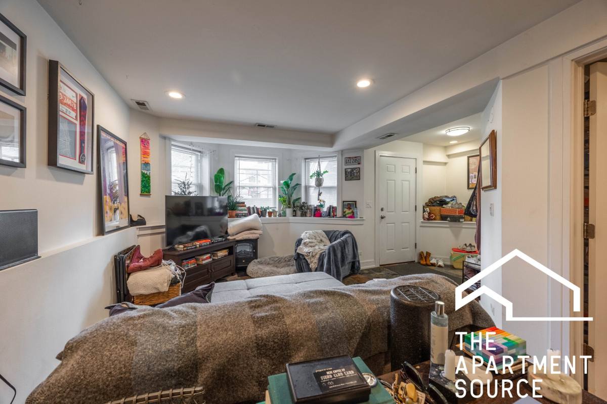 Apartment for rent at 3023 N Oakley #GE, Chicago, IL 60618
