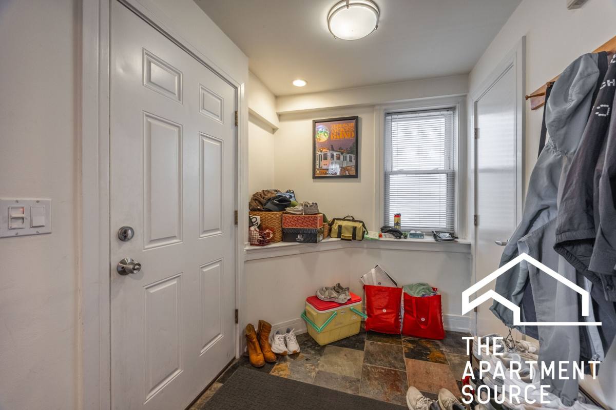 Apartment for rent at 3023 N Oakley #GE, Chicago, IL 60618