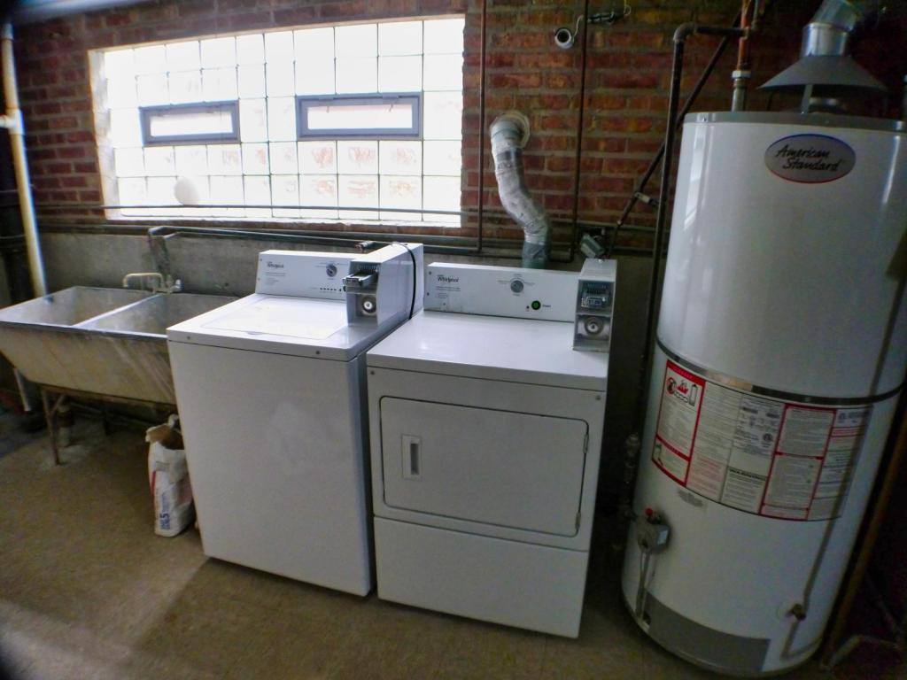 Apartment for rent at 10410 Moody Ave #BS, Chicago Ridge, IL 60415