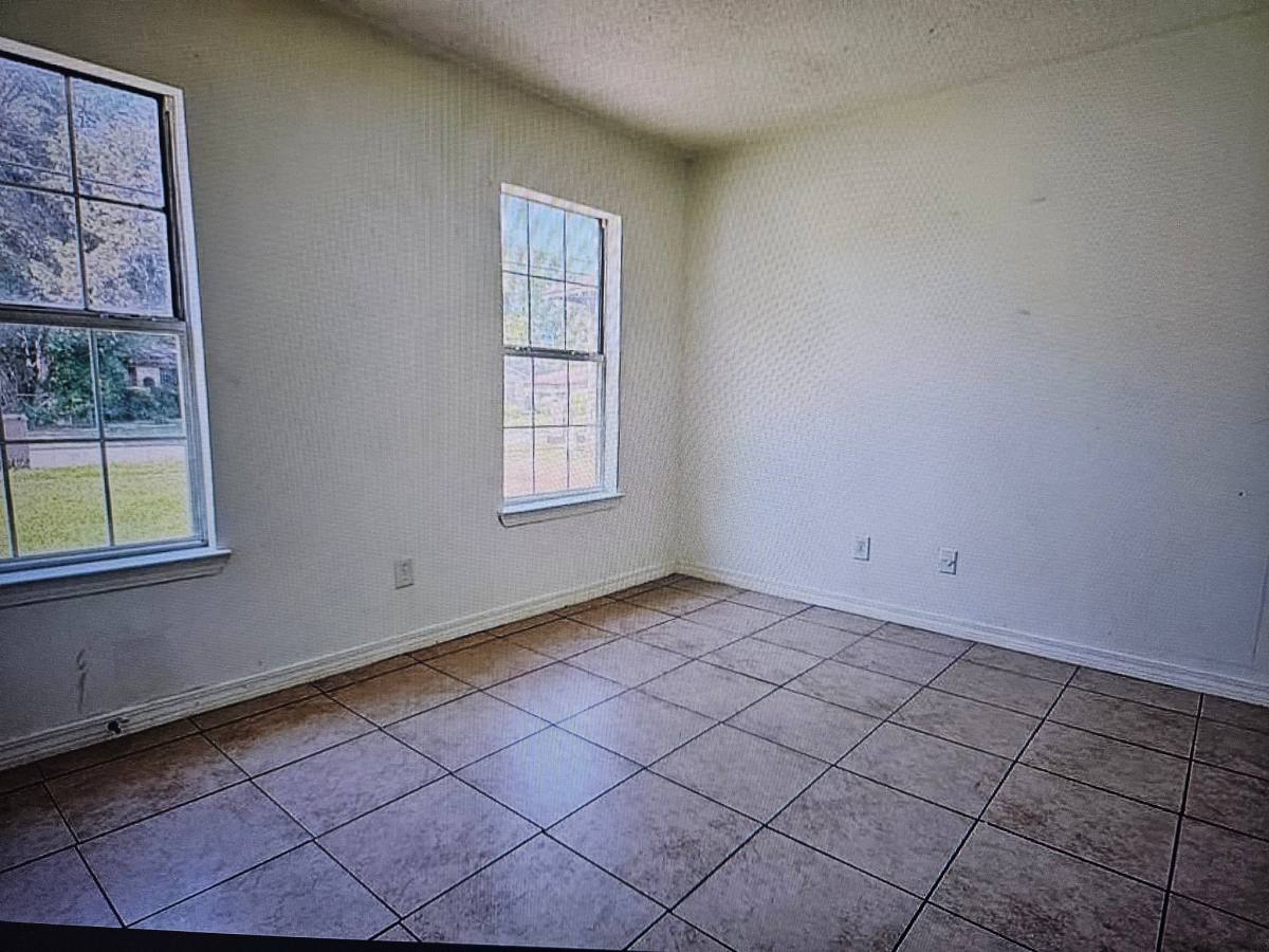 House for rent at 1204 Seneca St, Mobile, AL 36605