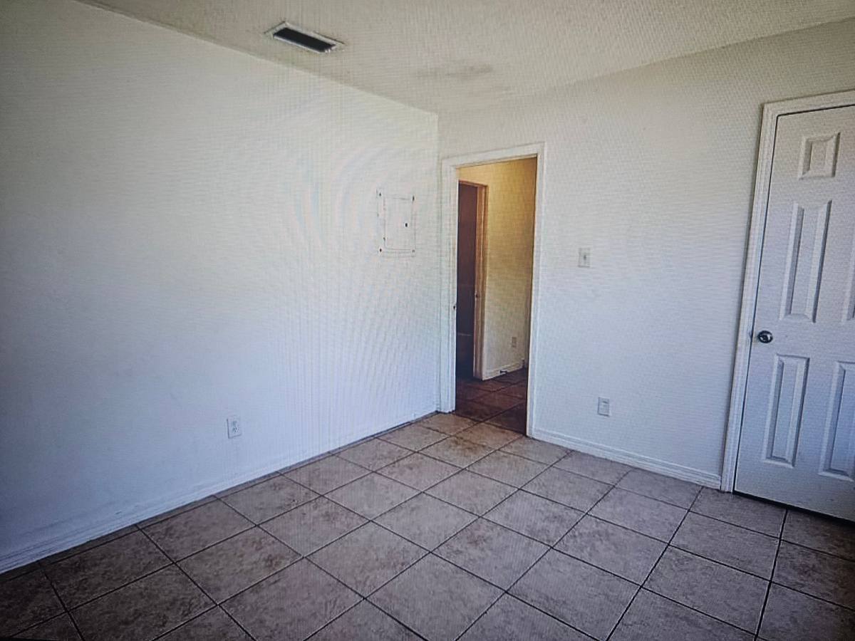 House for rent at 1204 Seneca St, Mobile, AL 36605