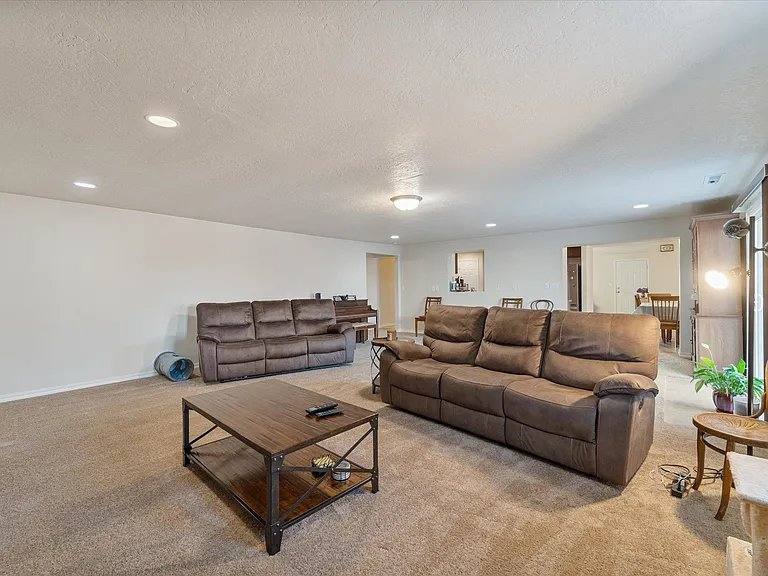 House for rent at 801 S Everett St, Kennewick, WA 99336