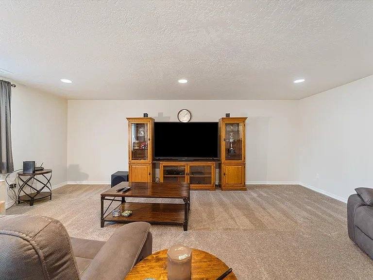 House for rent at 801 S Everett St, Kennewick, WA 99336