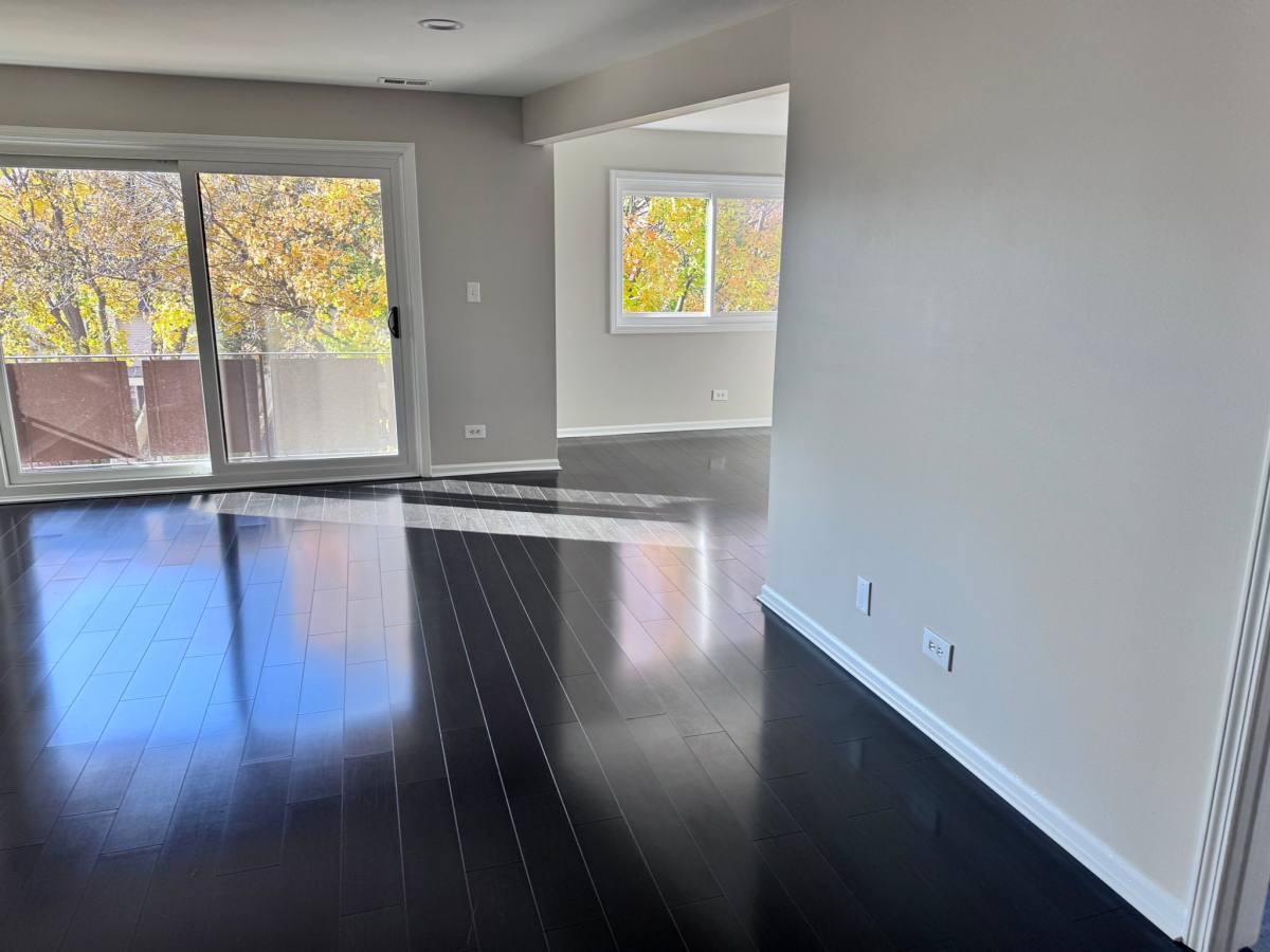 Condo for rent at 121 Vail St, Arlington Heights, IL 60006