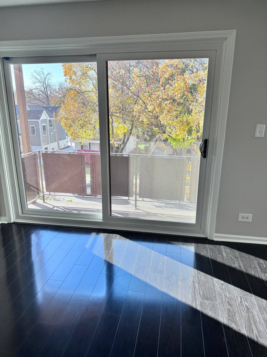 Condo for rent at 121 S Vail Ave, Arlington Heights, IL 60005