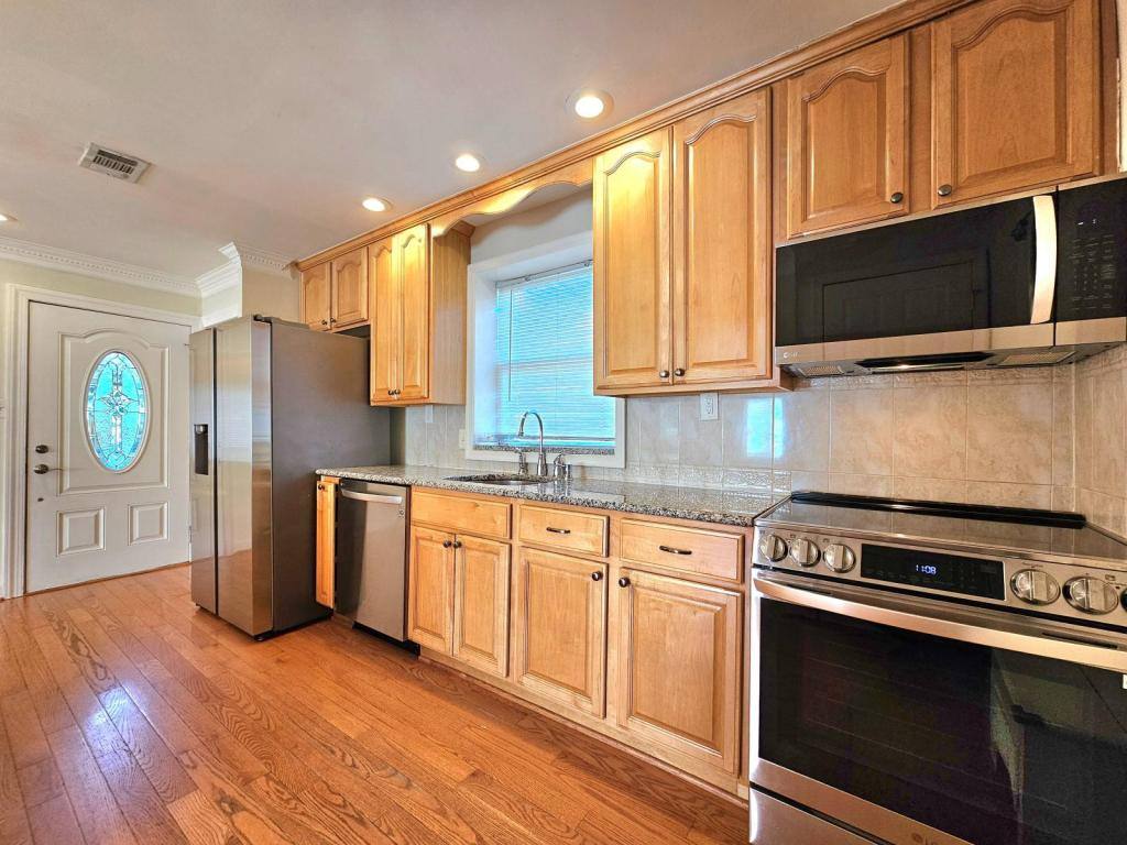Townhouse for rent at 3109 Mosby St, Alexandria, VA 22305