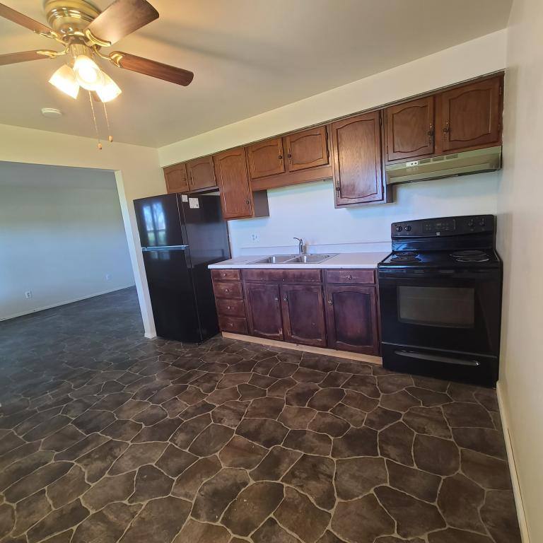 House for rent at 705 Lake Ave, Kendallville, IN 46755