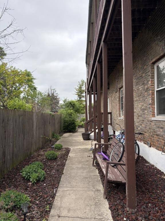 Apartment for rent at 729 Meeker Ave, Joliet, IL 60432