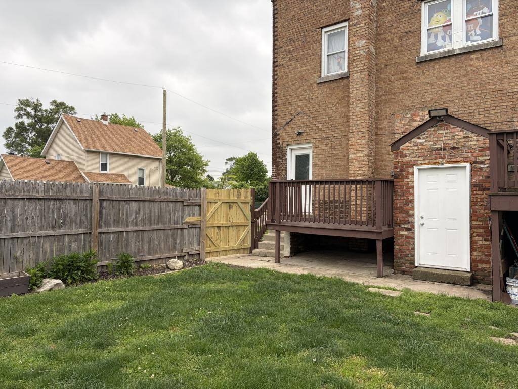 Apartment for rent at 729 Meeker Ave, Joliet, IL 60432