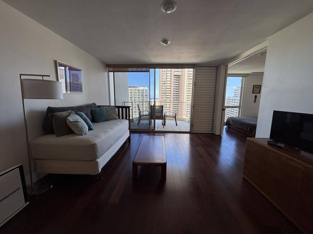 House for rent at 469 Ena Rd #2104, Honolulu, HI 96815