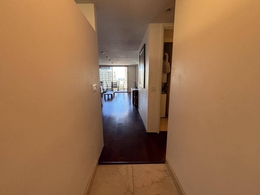 House for rent at 469 Ena Rd #2104, Honolulu, HI 96815