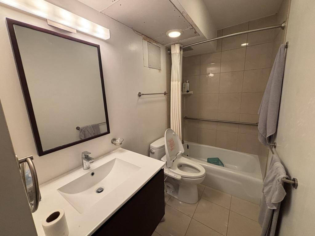 House for rent at 469 Ena Rd #2104, Honolulu, HI 96815