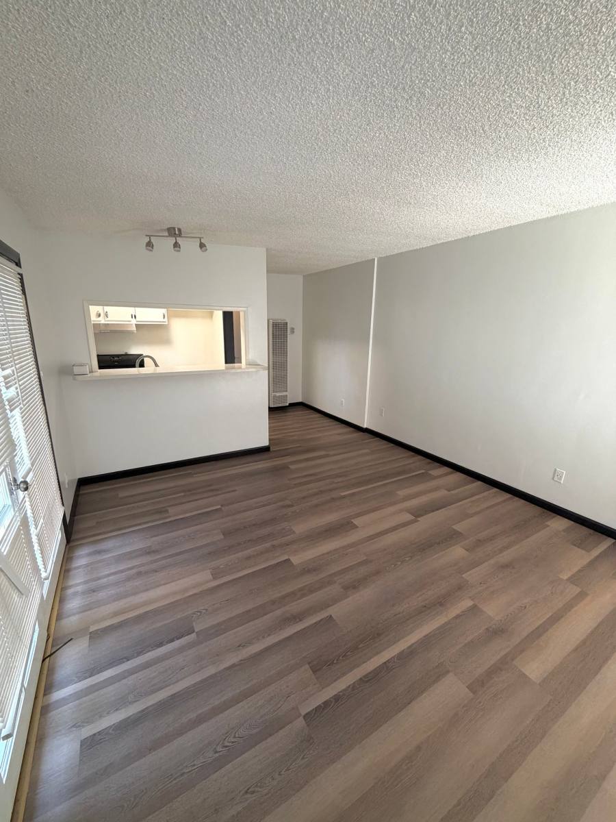 Apartment for rent at 824 Glenway Dr #3, Inglewood, CA 90302