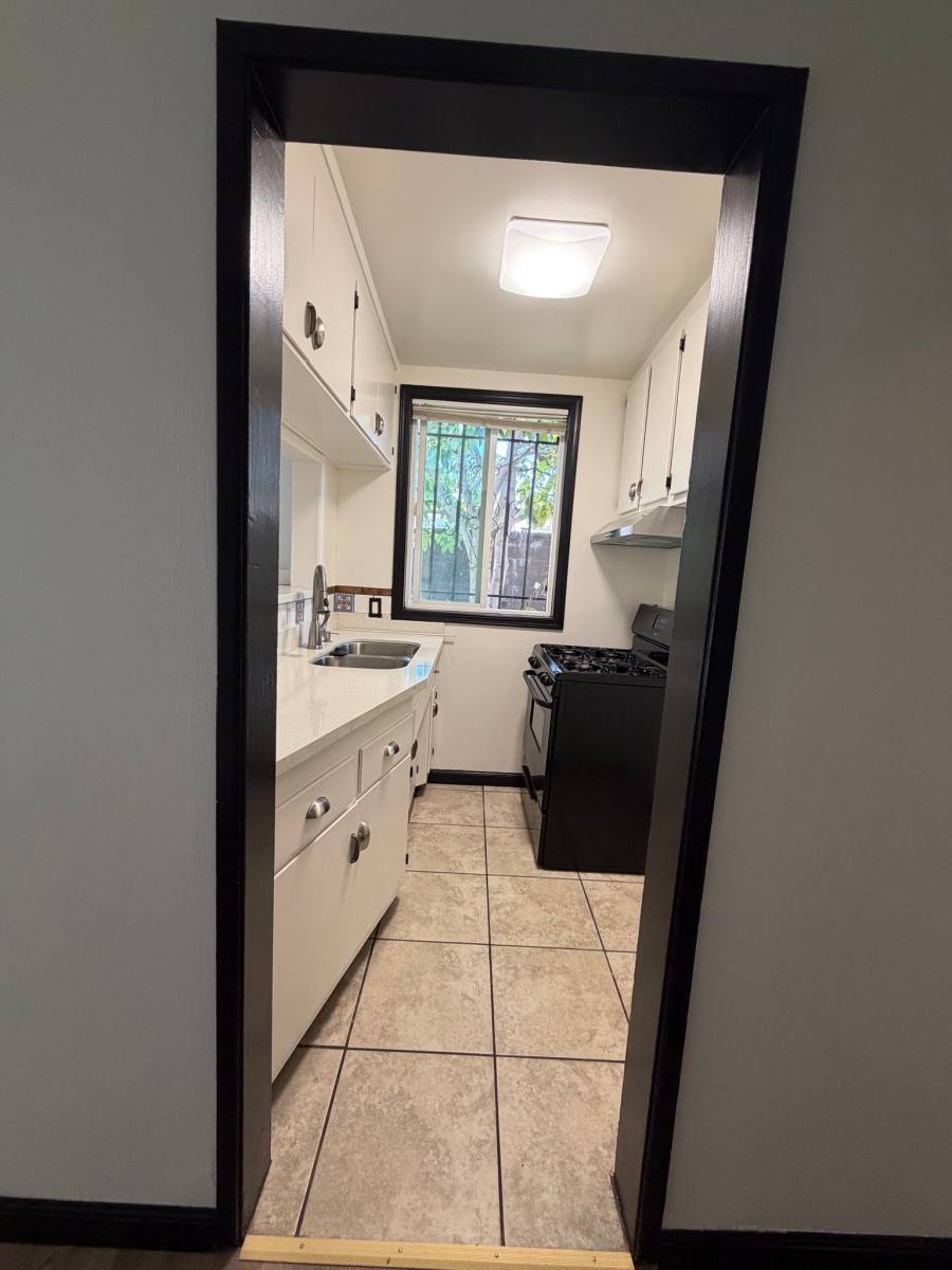 Apartment for rent at 824 Glenway Dr #3, Inglewood, CA 90302