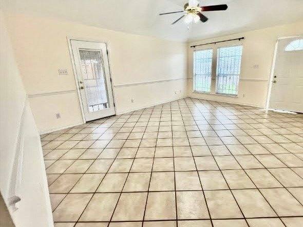 House for rent at 1408 California Parkway N, Fort Worth, TX 76115