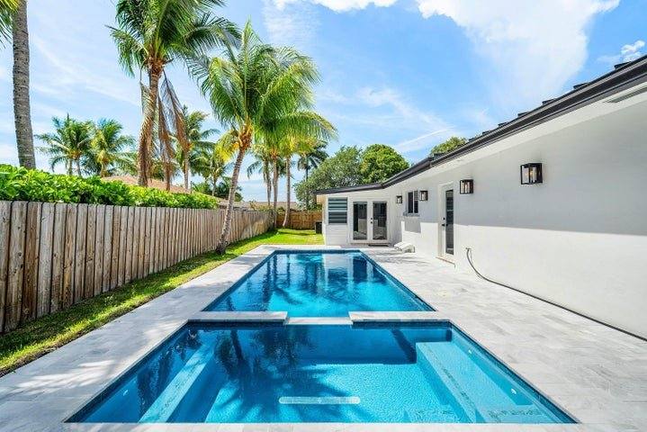 House for rent at 2866 SW 8th St, Boynton Beach, FL 33435