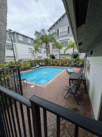 Townhouse for rent at 290 NE 5th Ave, Delray Beach, FL 33483