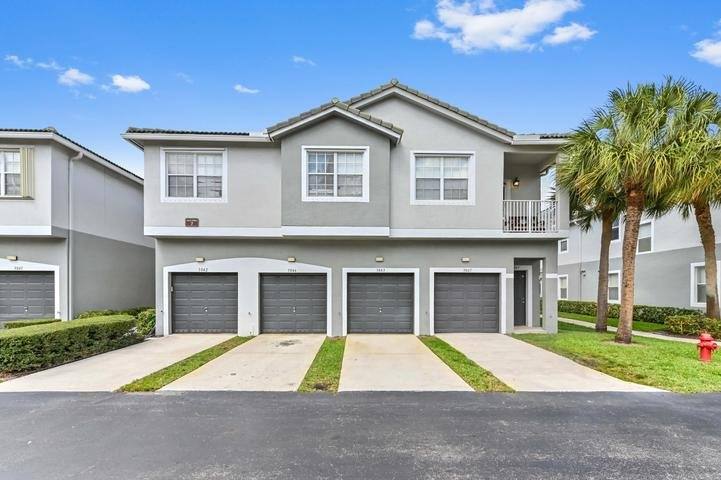 Apartment for rent at 3043 Grandiflora Dr, Lake Worth, FL 33467