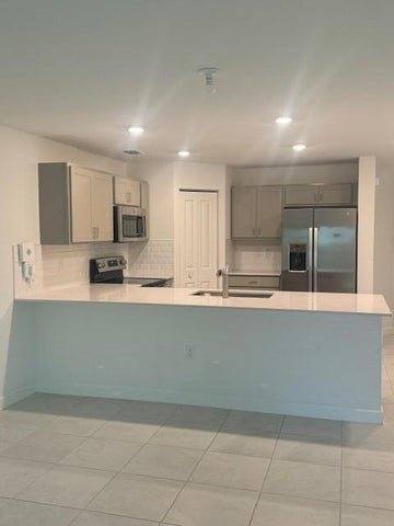 Townhouse for rent at 6733 Broadwater Lane, Lake Worth, FL 33467
