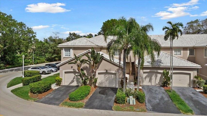 Townhouse for rent at 2264 Salerno Circle, Fort Lauderdale, FL 33327