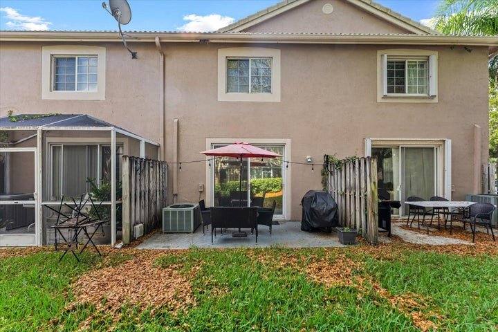 Townhouse for rent at 2264 Salerno Circle, Fort Lauderdale, FL 33327