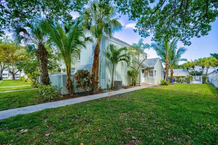 Townhouse for rent at 6391 Riverwalk Lane #7, Jupiter, FL 33458