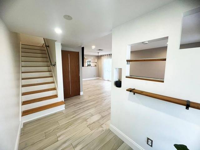 Townhouse for rent at 321 Sandtree Dr, West Palm Beach, FL 33403