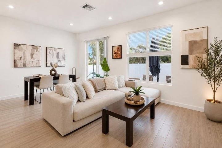 Townhouse for rent at 4246 Lagoon Shore Dr, Lake Worth, FL 33467