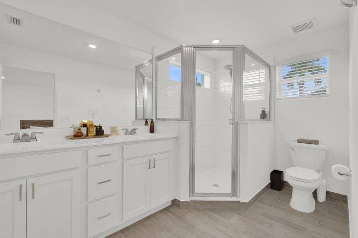 Townhouse for rent at 4246 Lagoon Shore Dr, Lake Worth, FL 33467