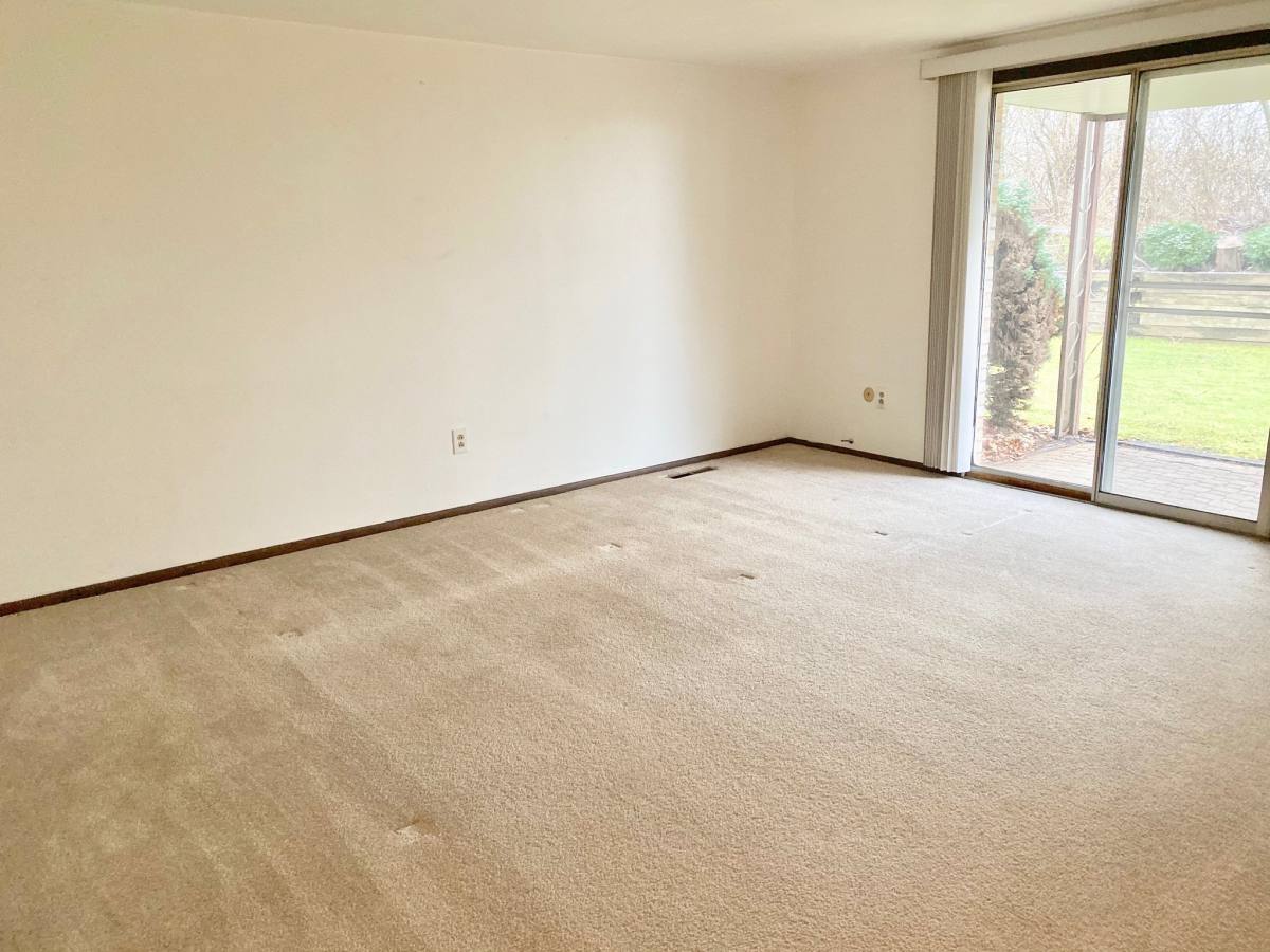 Townhouse for rent at 39 Soltis Dr, Irwin, PA 15642