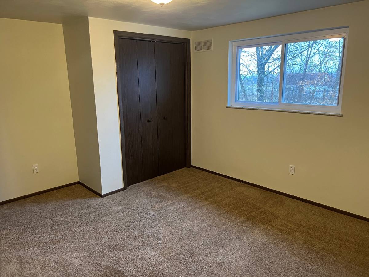 Townhouse for rent at 39 Soltis Dr, Irwin, PA 15642