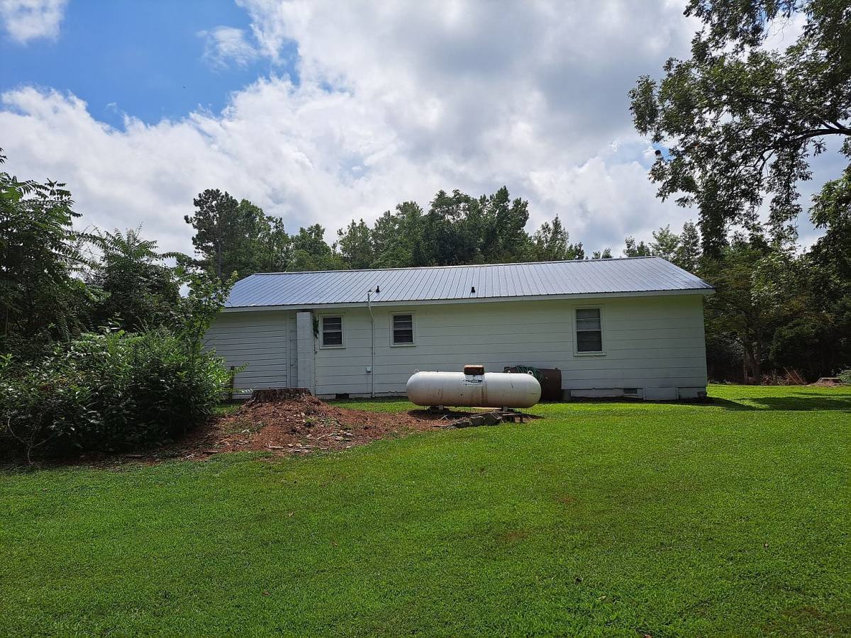 House for rent at 136 Dowtin St, Warrenton, NC 27589