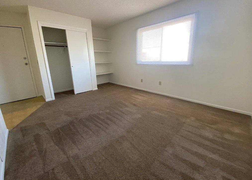 Apartment for rent at 1228 E St #10, Lincoln, NE 68508