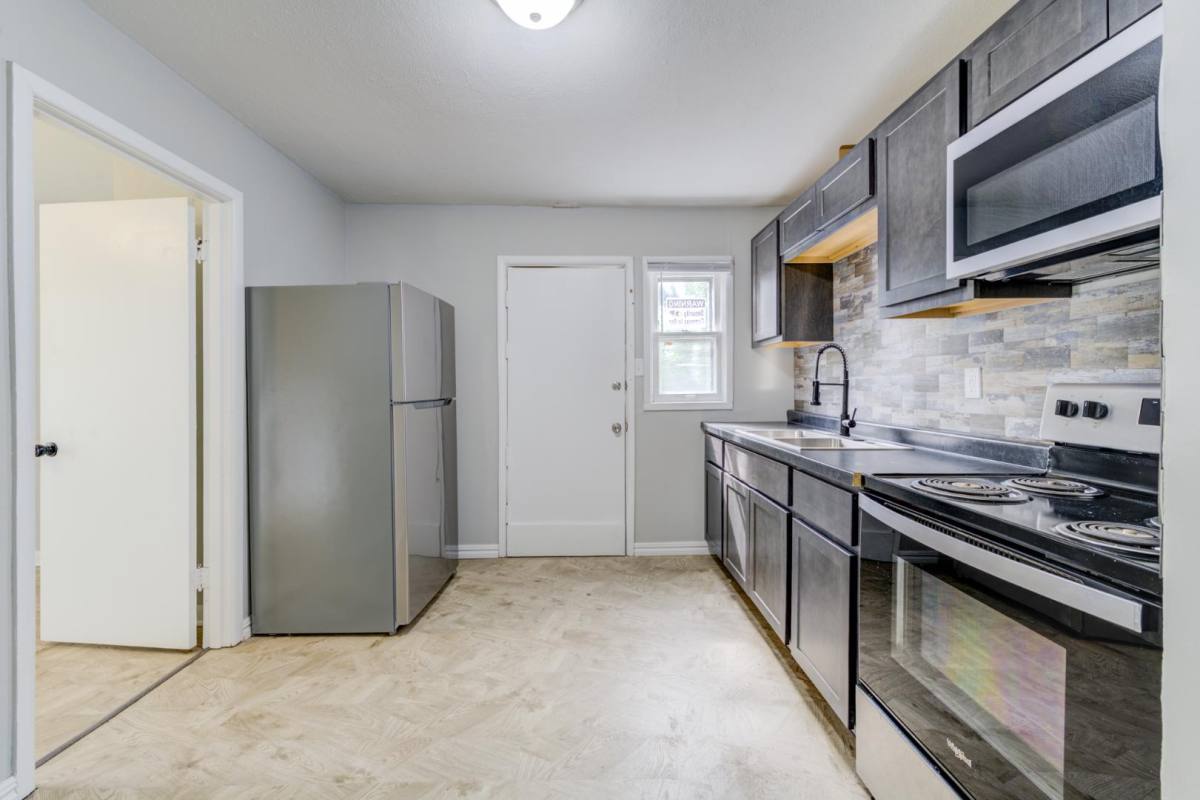 House for rent at 6811 Brower Court, Saint Louis, MO 63134