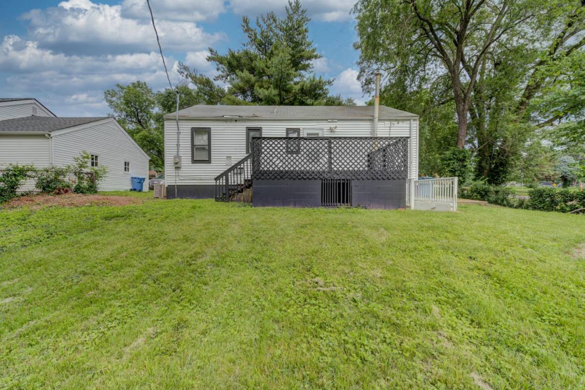 House for rent at 6811 Brower Court, Saint Louis, MO 63134