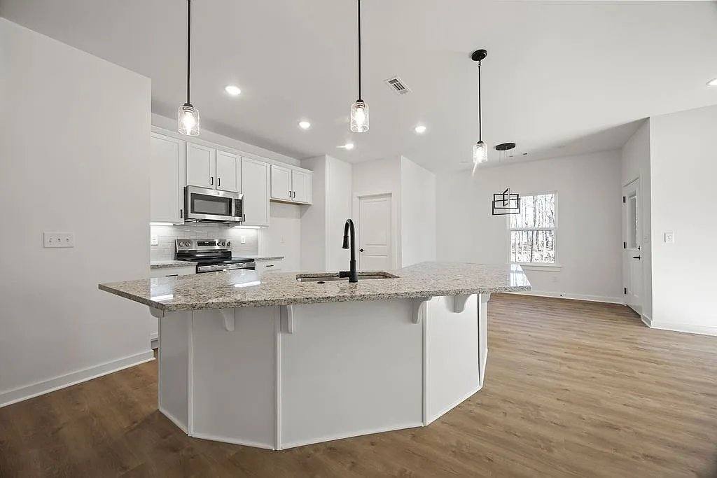 House for rent at 1 Whitmore Lane, Bella Vista, AR 72715