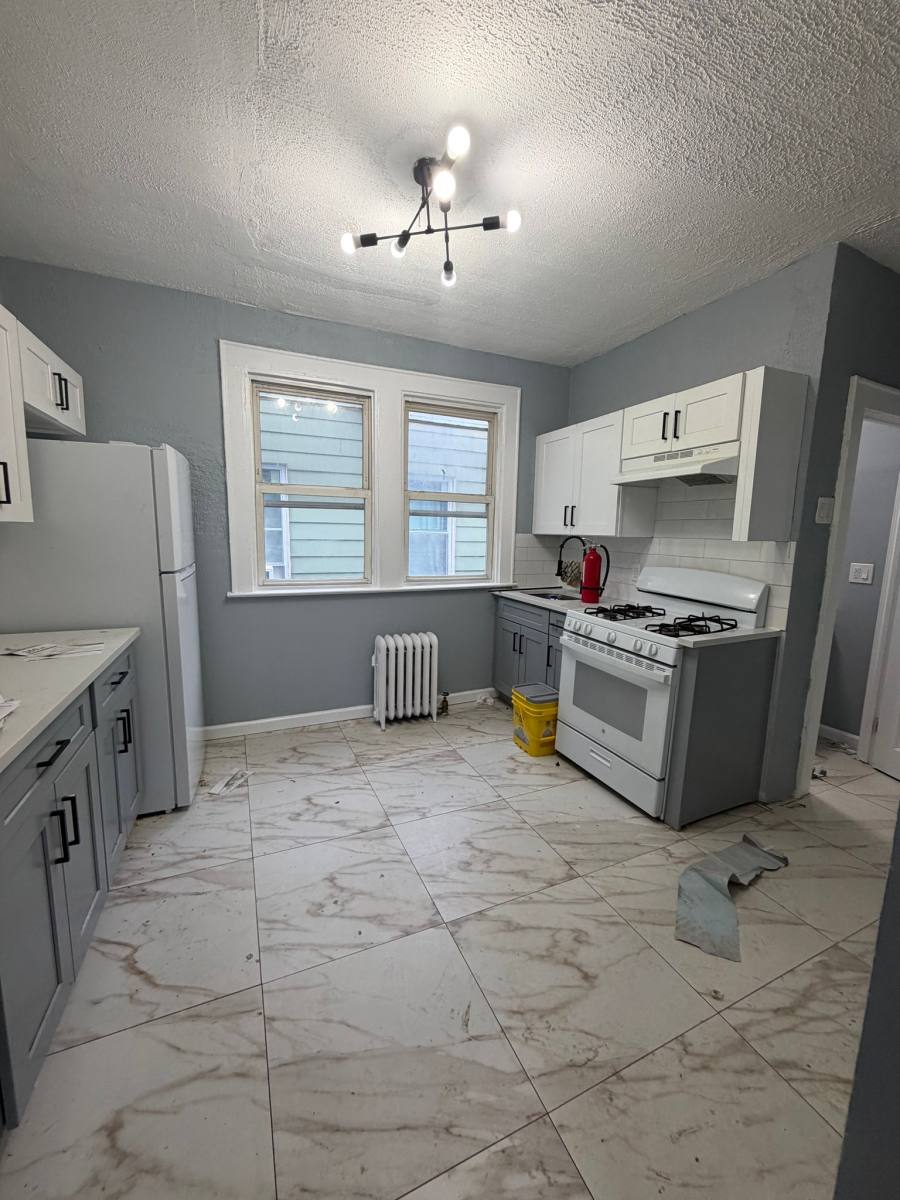 Apartment for rent at 100 Smith St #2, Newark, NJ 07106