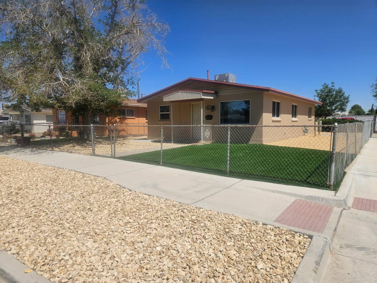 House for rent at 4821 Flower Dr, El Paso, TX 79905