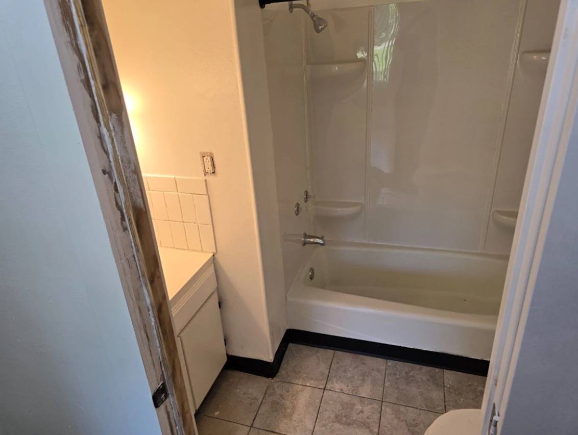 House for rent at 629 Van Buren St W, Battle Creek, MI 49037