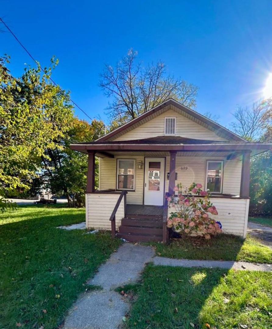 House for rent at 629 Van Buren St W, Battle Creek, MI 49037
