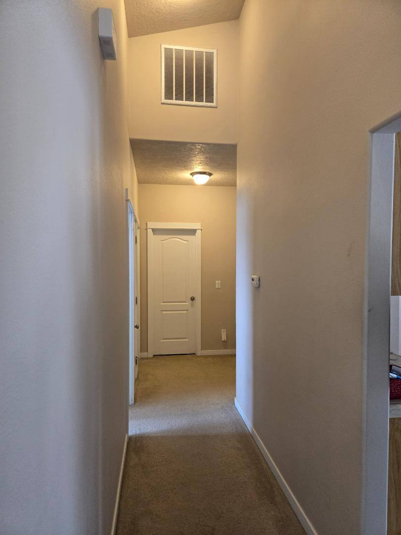 House for rent at 873 Westview Dr, Klamath Falls, OR 97603