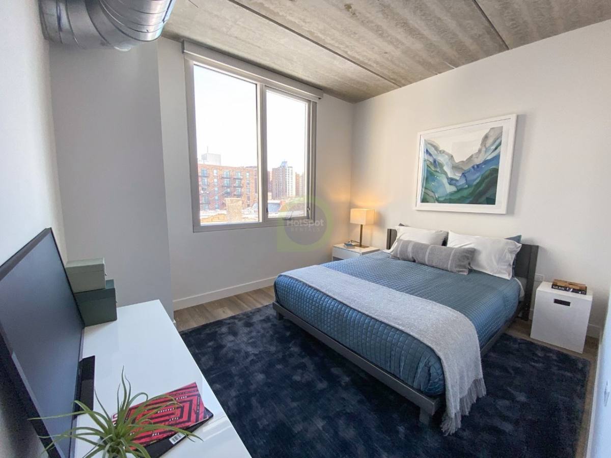 Apartment for rent at 724 W Sheridan Rd, Chicago, IL 60613