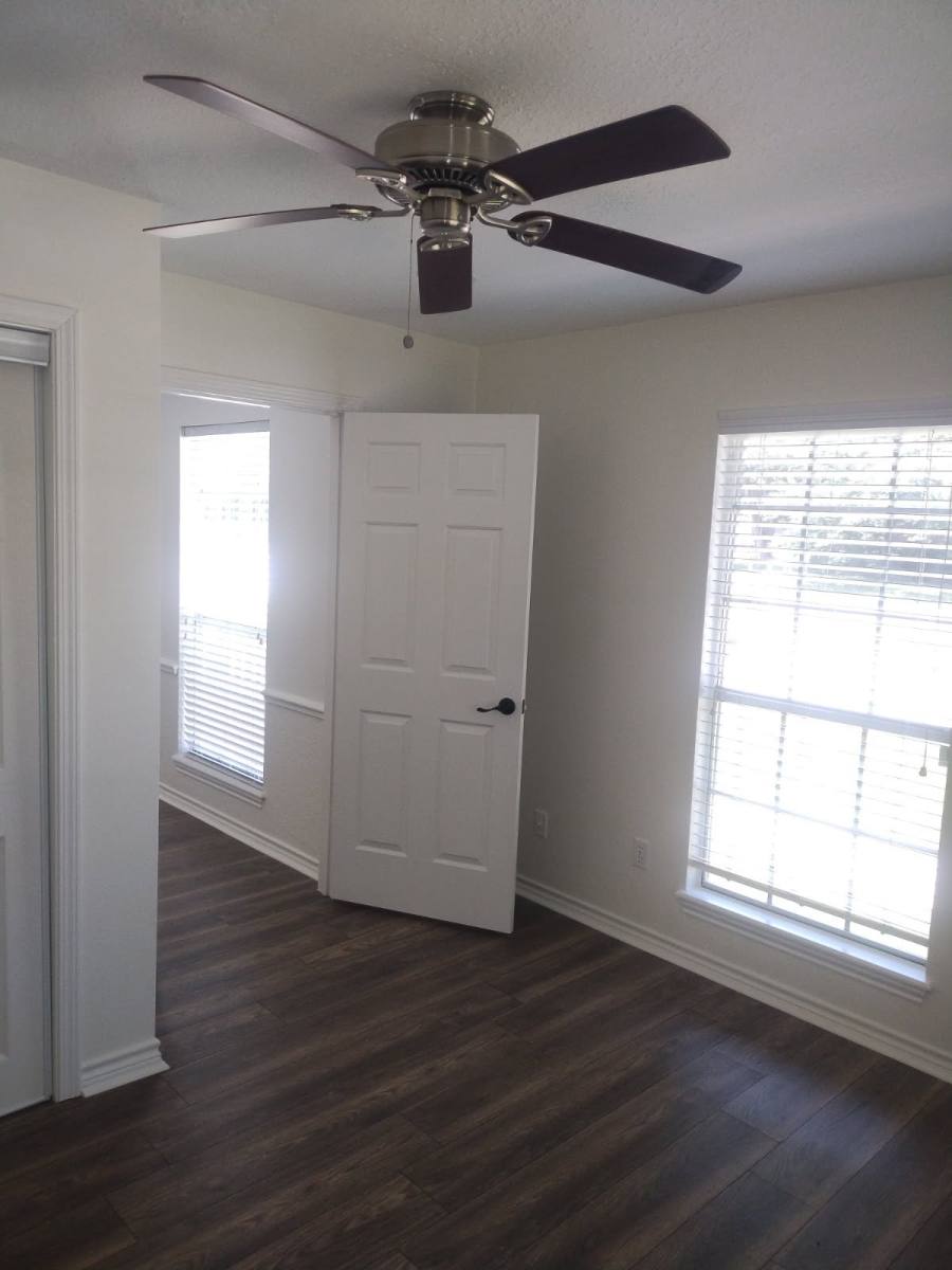 House for rent at 511 N 3rd St, Conroe, TX 77301