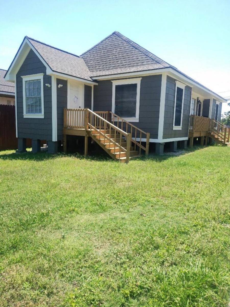 House for rent at 511 N 3rd St, Conroe, TX 77301