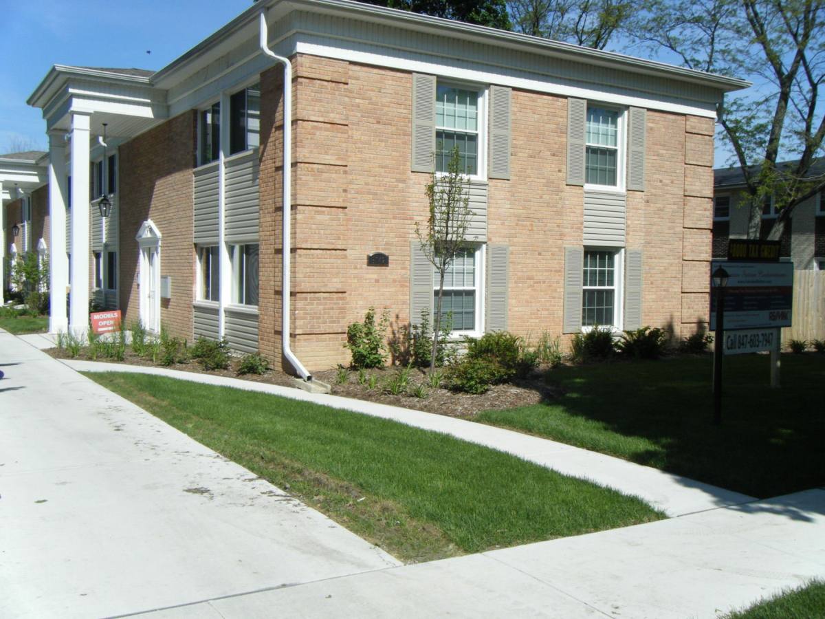 Apartment for rent at 5142 Fairview Ave #7, Downers Grove, IL 60515