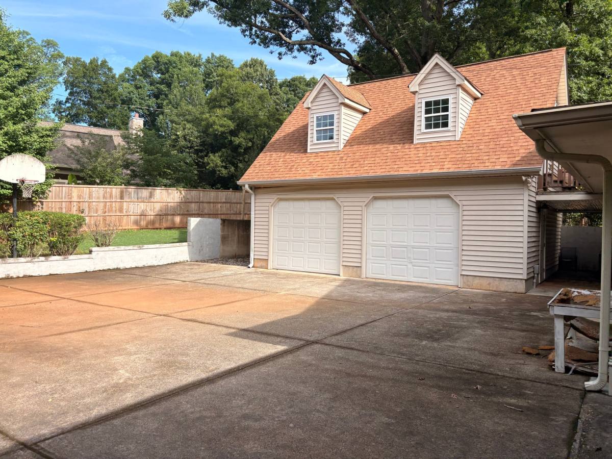House for rent at 1349 Wooded Hills Dr, Marietta, GA 30062